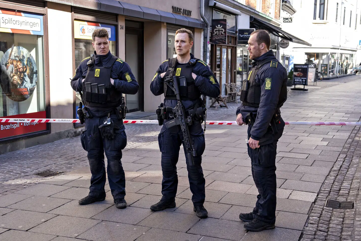 7. april blev der skudt mod en tatovørbutik i det centrale Aalborg. Butikken ejes af rockerklubben Comanches MC's præsident i Aalborg. (Arkivfoto).