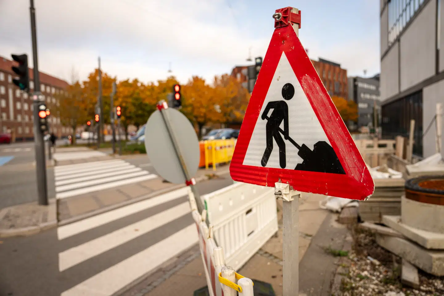 Fra 2026 og de følgende år vil Amager blive berørt af en lang række anlægsprojekter for at fremtidssikre infrastrukturen. Allerede nu giver arbejdet massive trafikale problemer.
