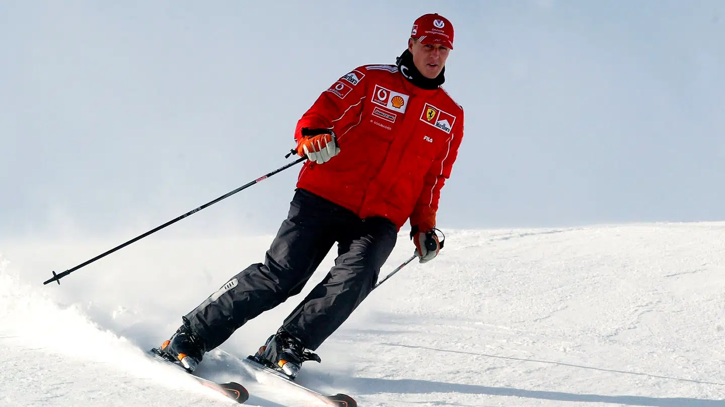 Michael Schumacher forulykkede på ski og slog hovedet voldsomt efter mødet med en sten.