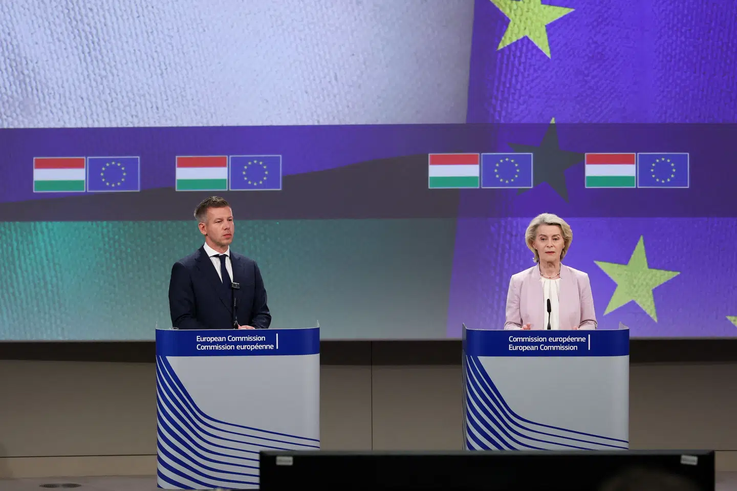 Den ungarnske premierminister Peter Magyar og EU-Kommissionens formand Ursula von der Leyen holdt fredag fælles pressemøde i Bruxelles.