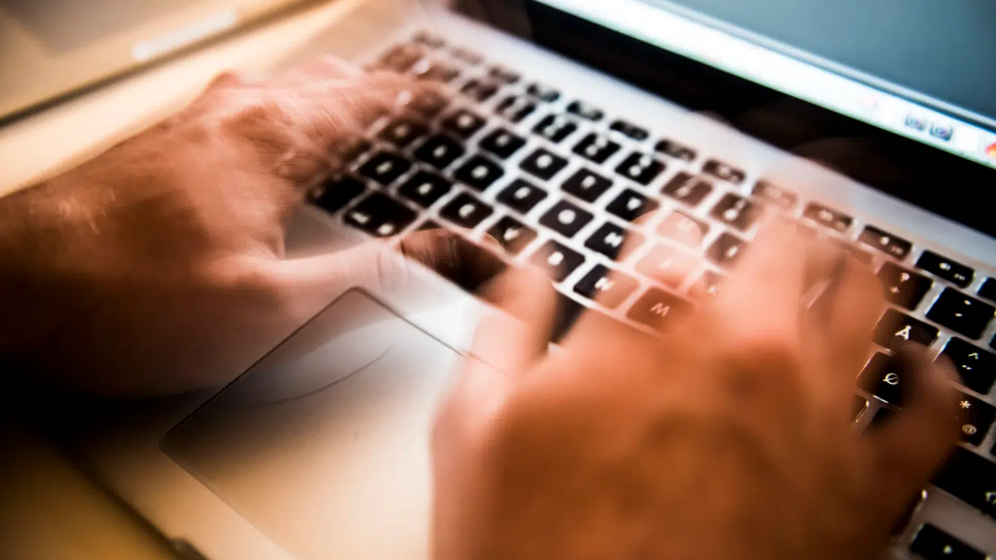 I nogle tilfælde har gerningspersoner forbindelse til online-fællesskaber, hvor der deles ekstremt indhold.