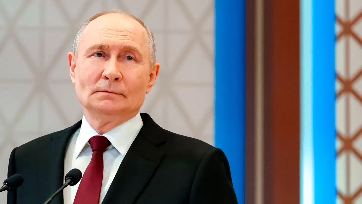 Ruslands præsident Vladimir Putin hævdede fredag, at han først lige havde hørt om hændelsen.