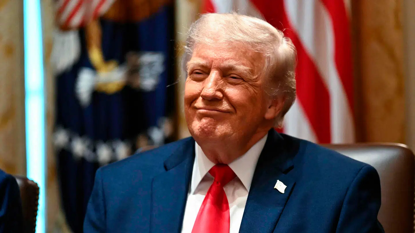 Donald Trump har ikke glemt Grønland. Det viser et nyt opslag på Truth Social lørdag aften dansk tid.
