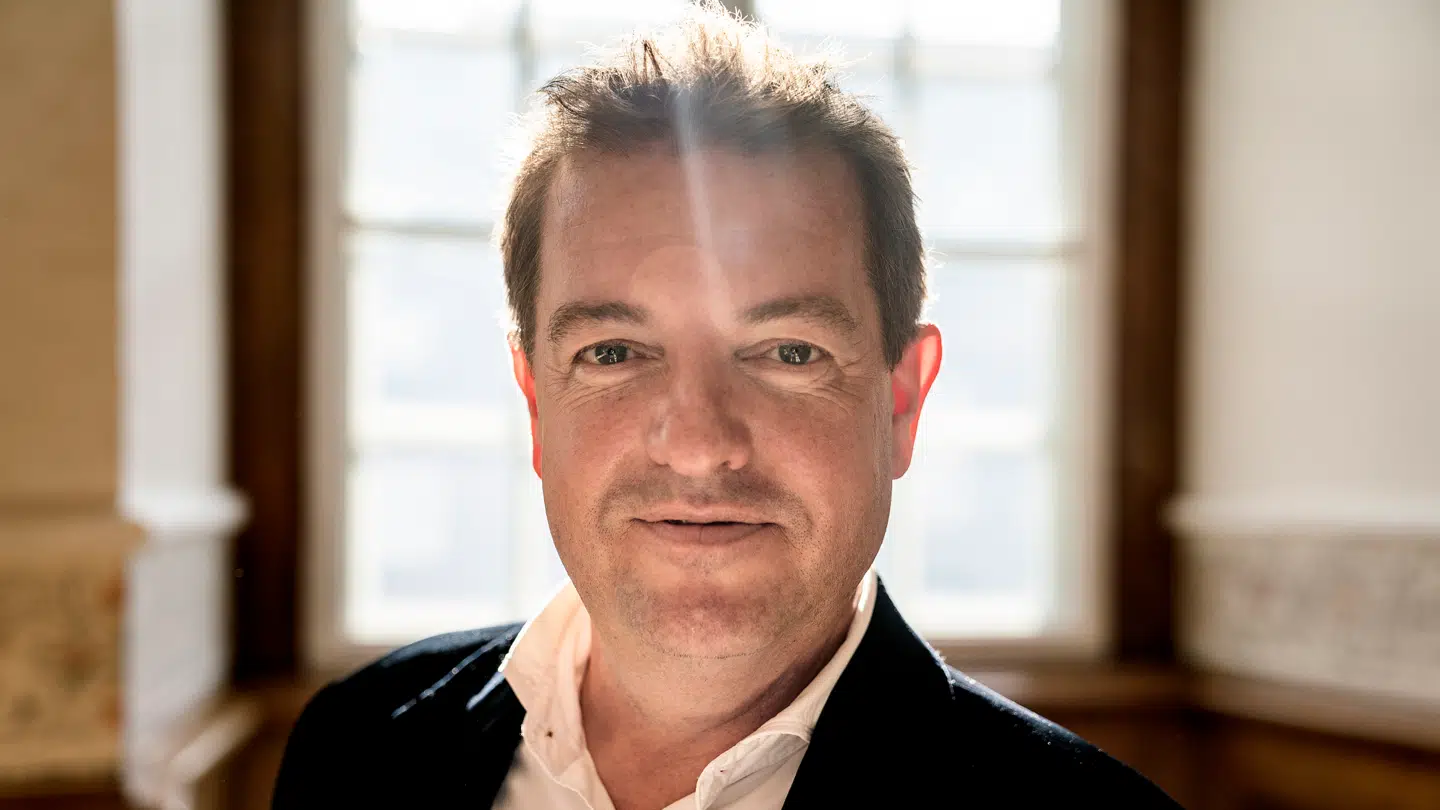 Tidligere politiker Jens Rohde er nu formand for Danske Foldbolddommere. Nu reagerer han på en episode under en u15 kamp i sidste uge.