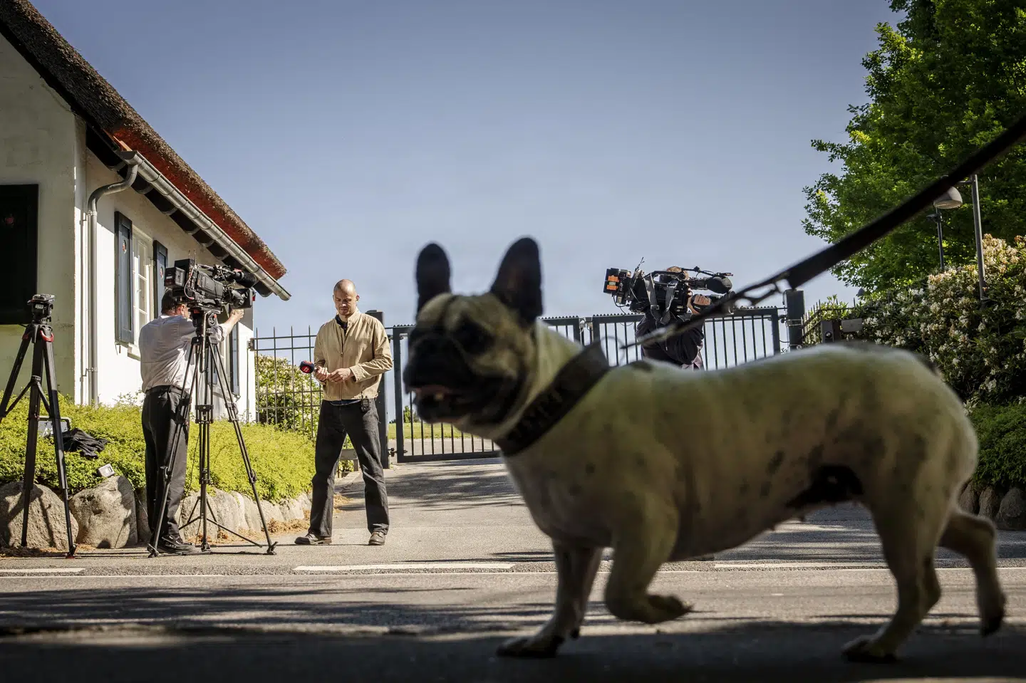 Pressen venter i forbindelse med regeringsforhandlinger på Marienborg i Kongens Lyngby mandag den 25. maj 2026. (Arkivfoto).