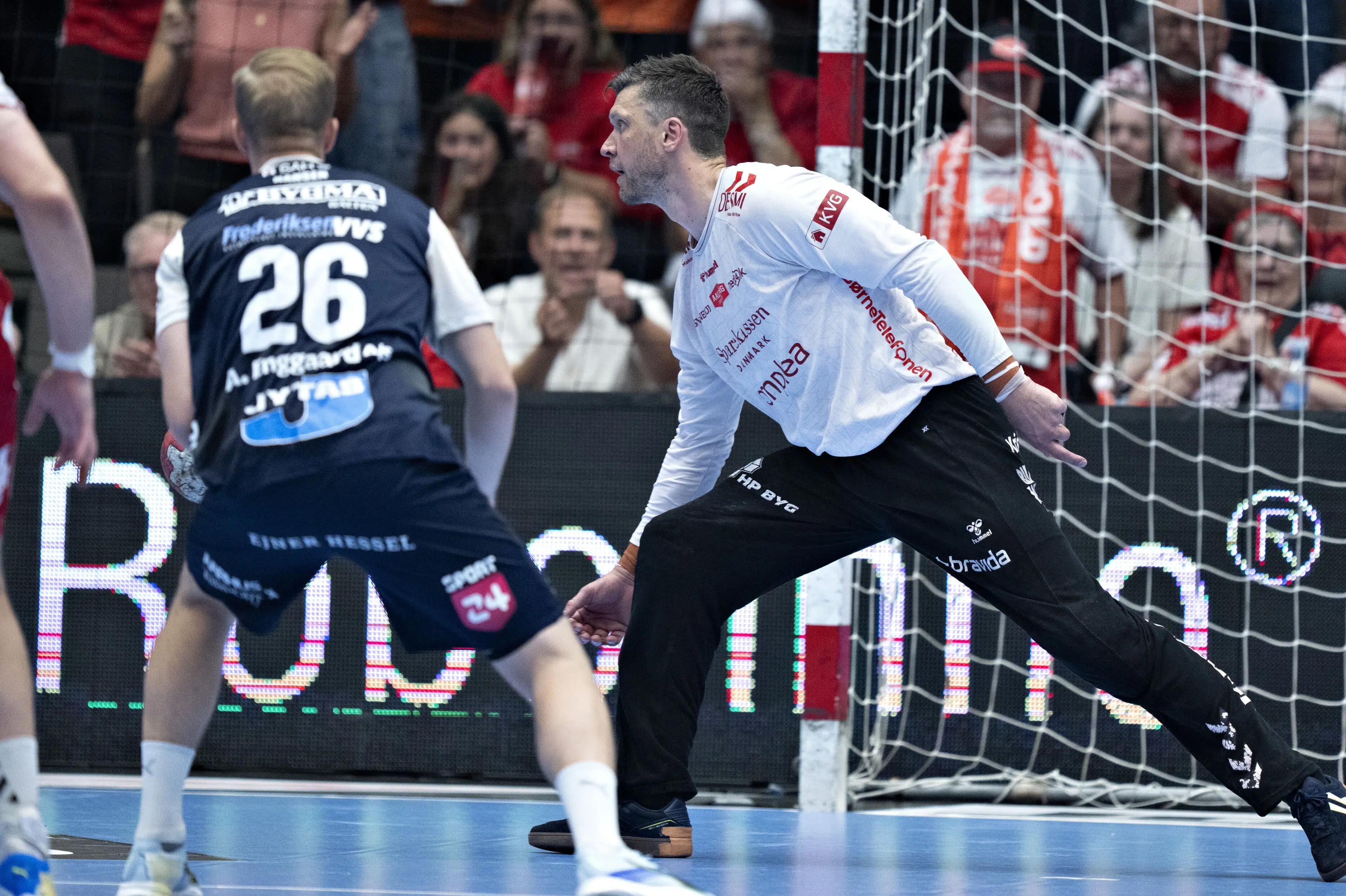 Landin sikrer Aalborg-sejr med strafferedning i første finale