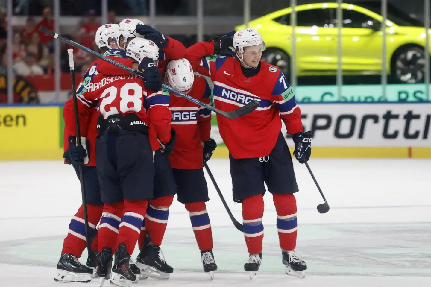 Norge vandt søndag medalje for første gang nogensinde ved et VM i ishockey.