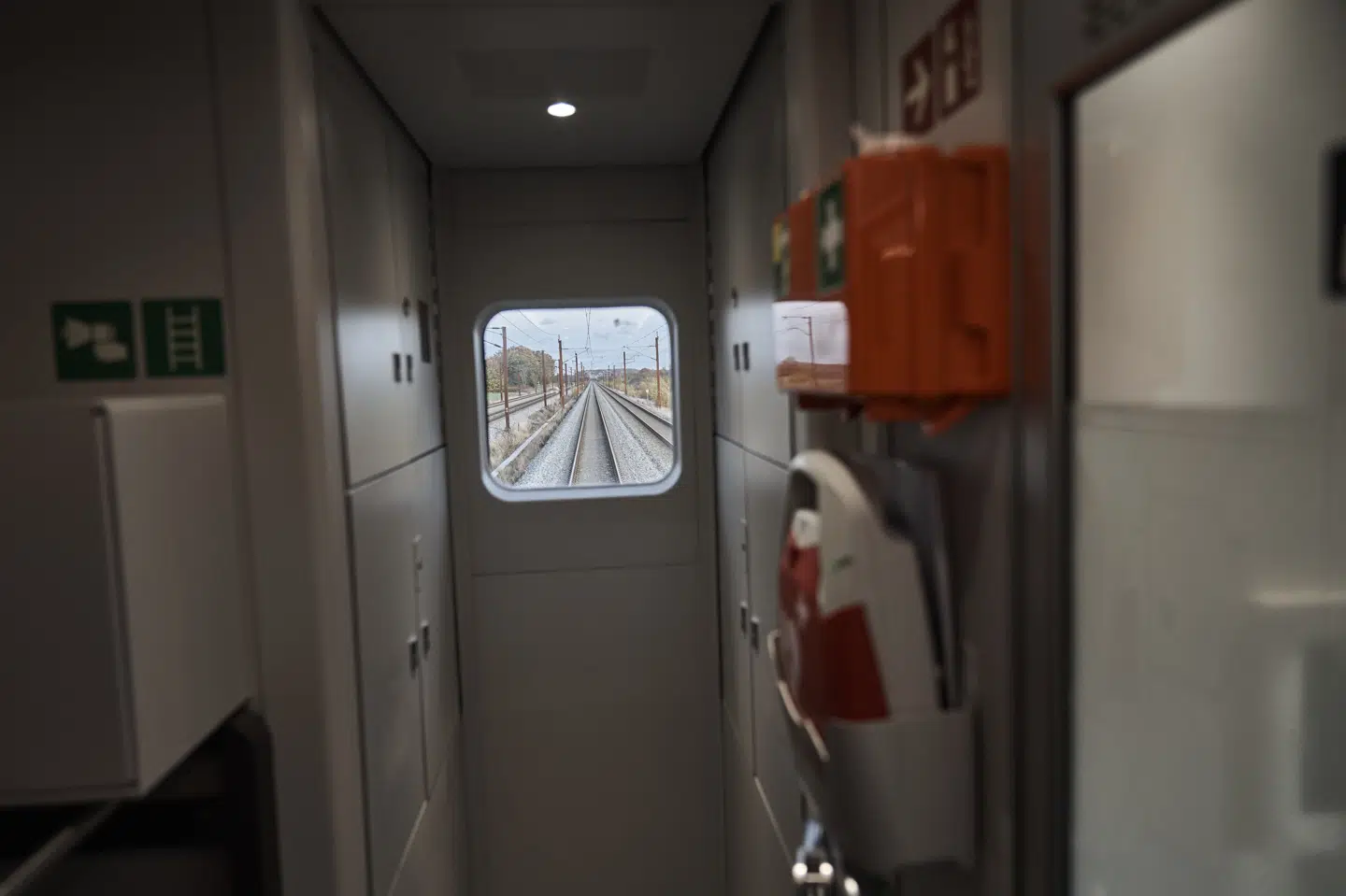 I de sidste 13 måneder har DSB kun i én enkelt måned levet op til aftalen med staten om, at 75 procent af de rejsende skal være fremme med en maksimal forsinkelse på 2 minutter og 59 sekunder. (Arkivfoto).