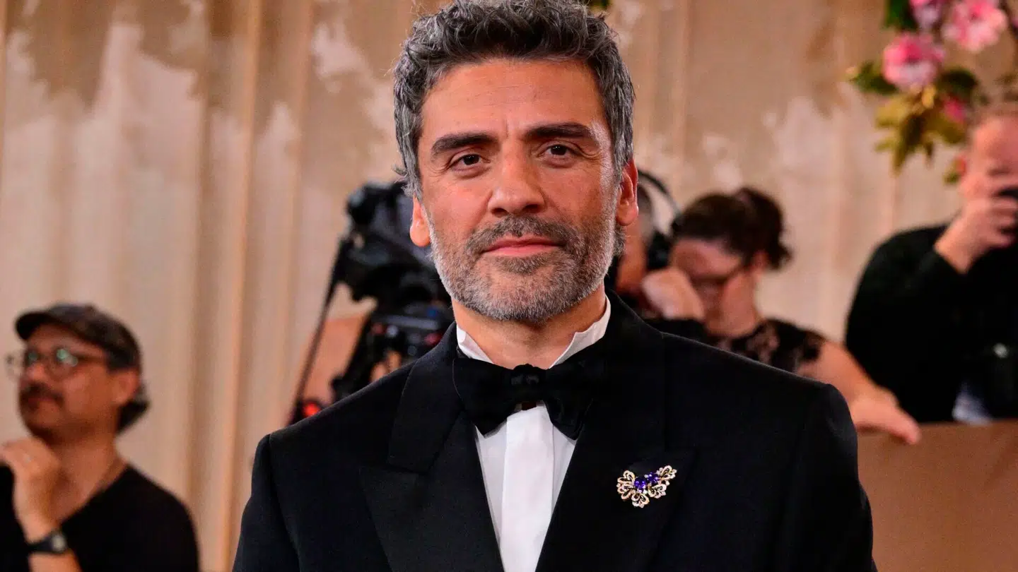 Oscar Isaac er dansk gift og har derfor har bopæl i Danmark i flere år.