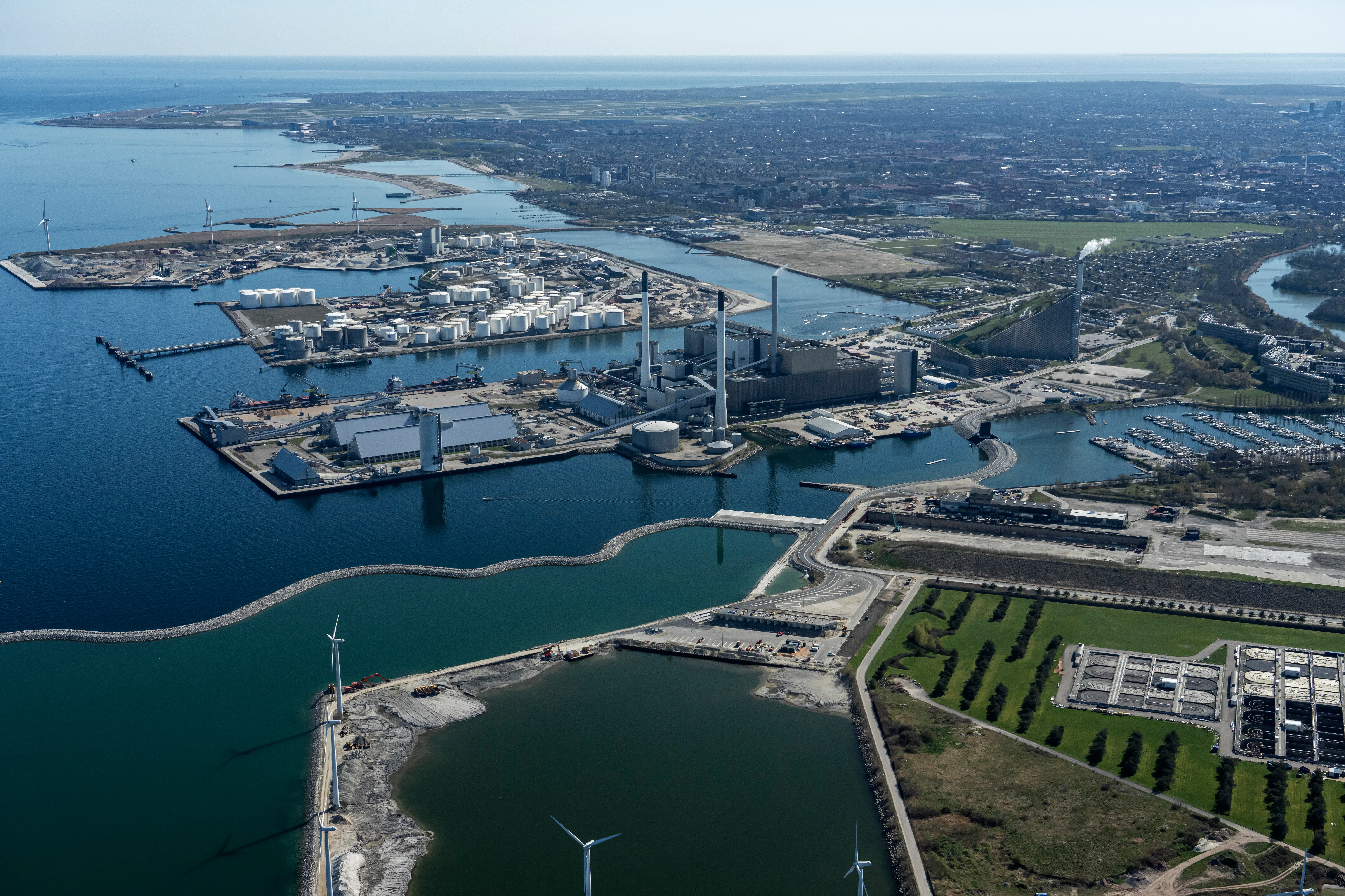 Mystisk lugt har bredt sig ud over byen og fået københavnerne til at klage. Men nu sker der noget med stanken