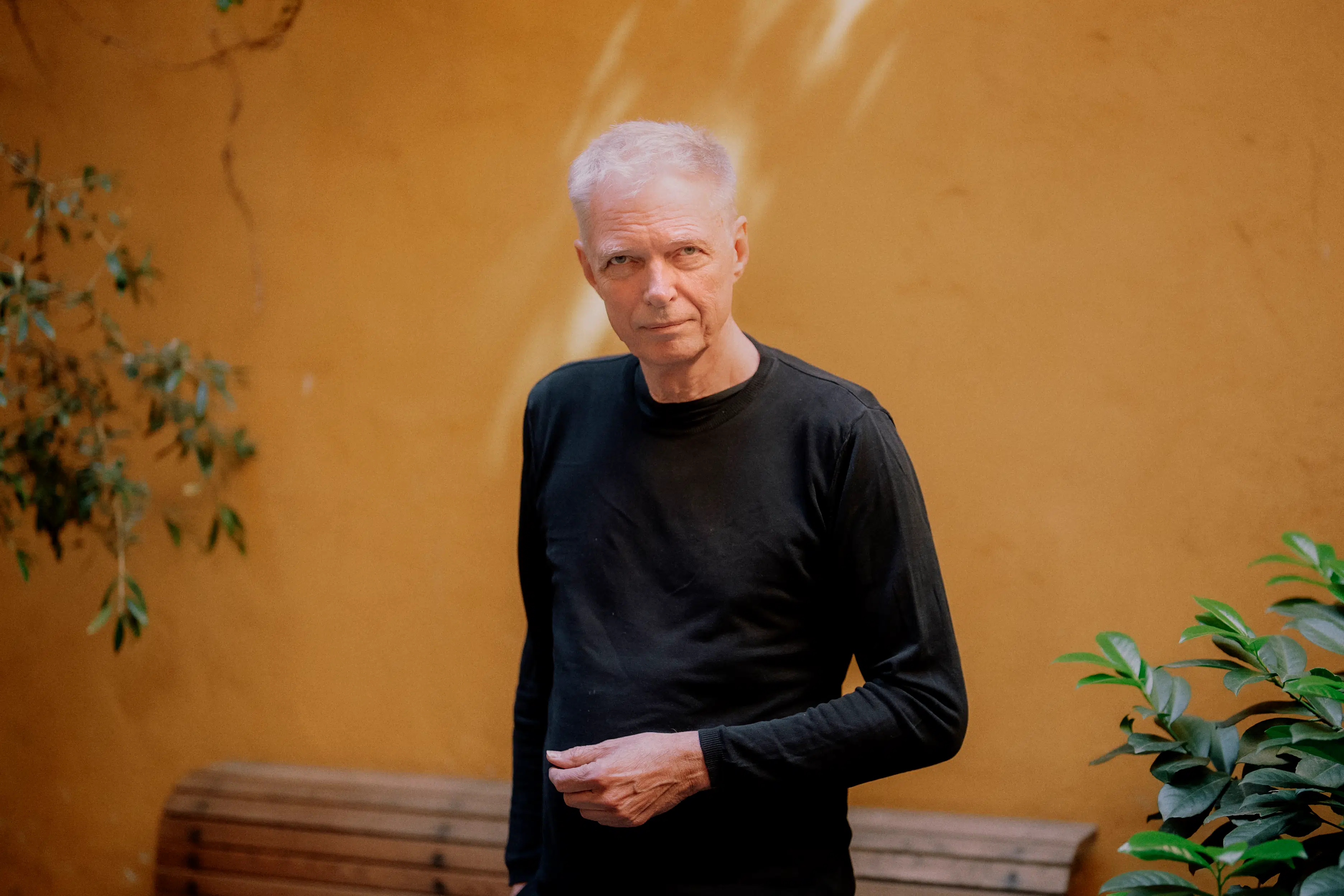 For Klaus Riskær er moderne parforhold fyldt med selvmodsigelser. Og når folk går fra hinanden, handler det om sex. Måske har han løsningen