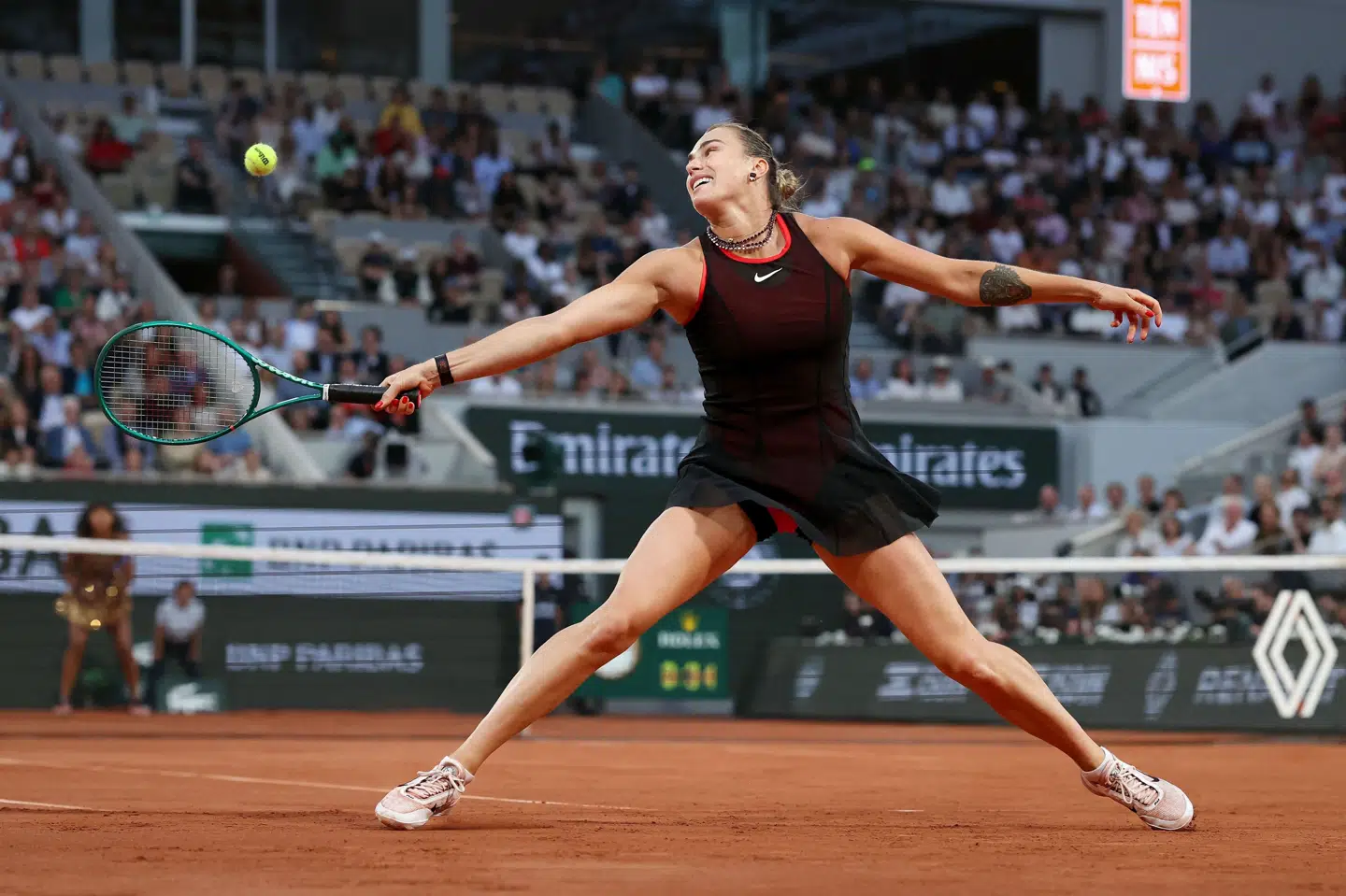 Aryna Sabalenka vandt i to sæt.