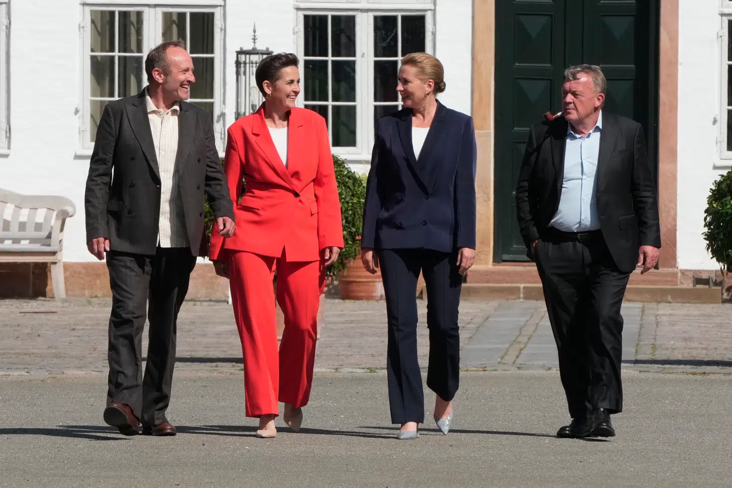 Partilederne Mette Frederiksen (S), Pia Olsen Dyhr (SF), Lars Løkke Rasmussen (M) og Martin Lidegaard (RV) præsenterer regeringsgrundlaget for en ny regering i Danmark, på Marienborg tirsdag.