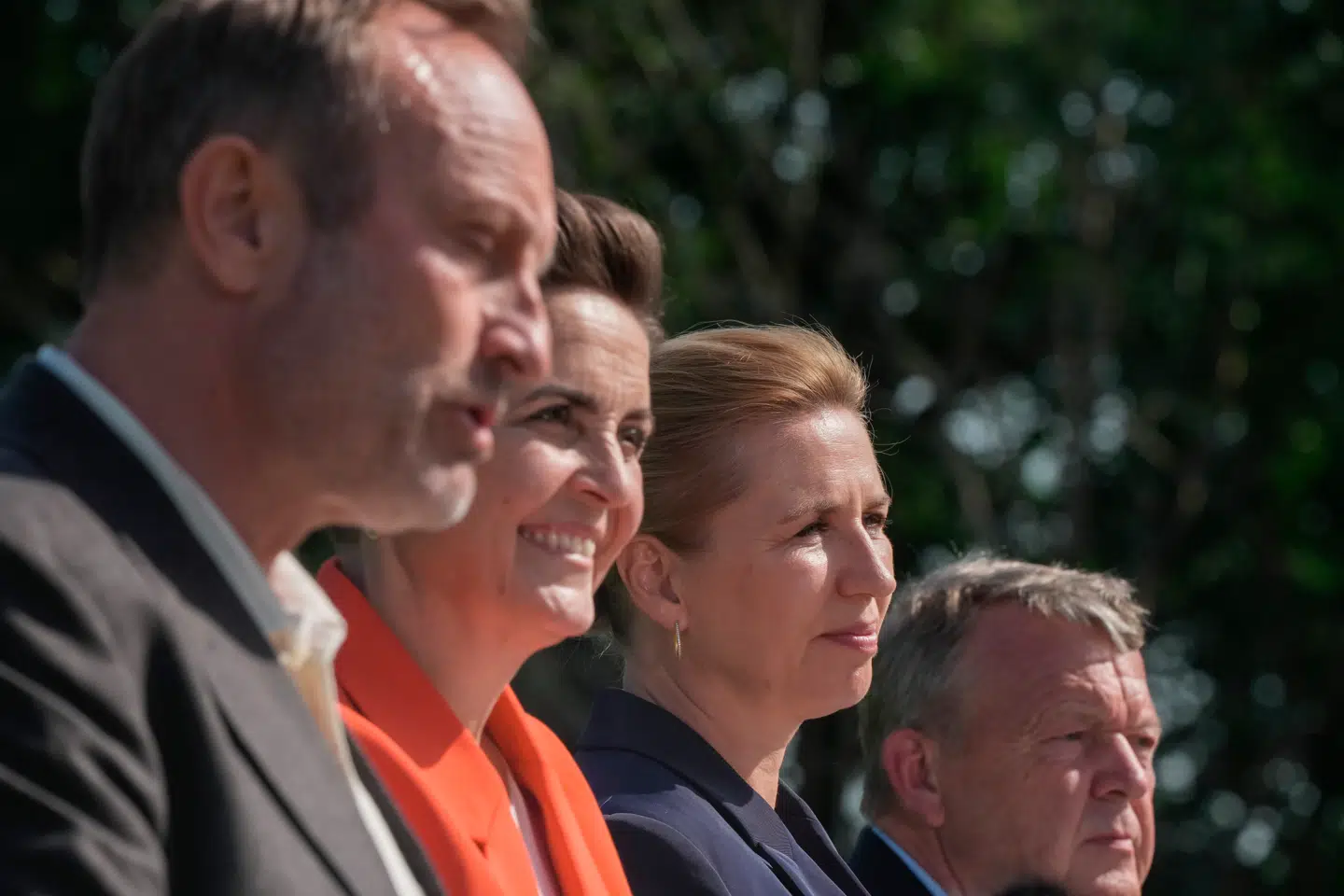 Den nye regering SSFMR ses her.