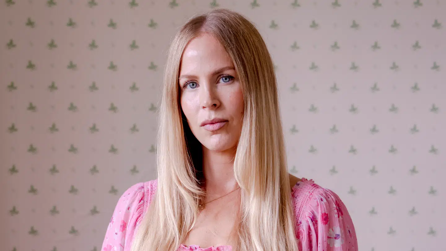 Debattøren Eva Selsing går hårdt til statsminister Mette Frederiksen (S).
