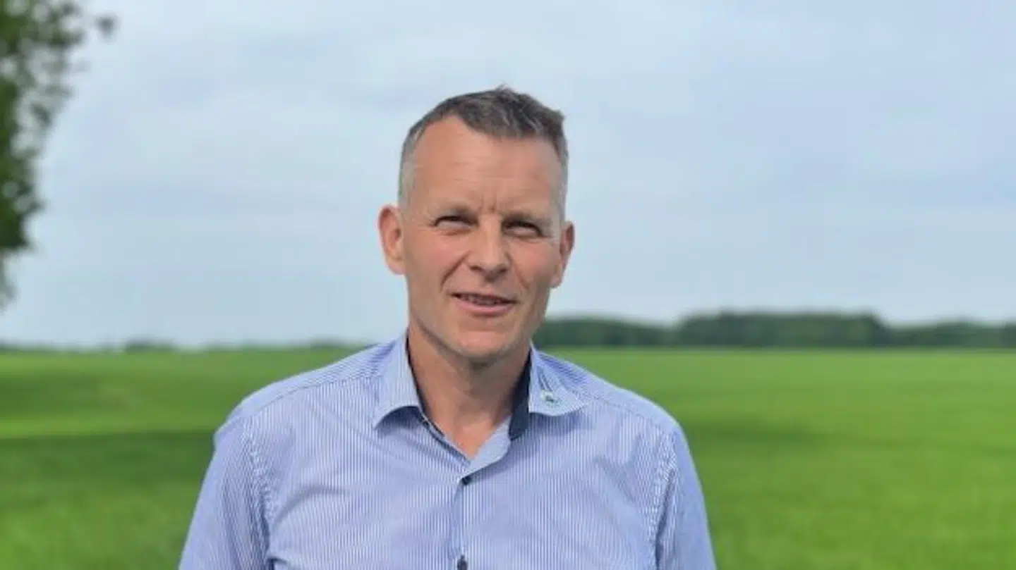 Landmanden Thomas Jensen har en gård med et par tusinde søer. Han mener, regeringens planer kommer til at ramme landmænd og forbrugere på pengepungen.