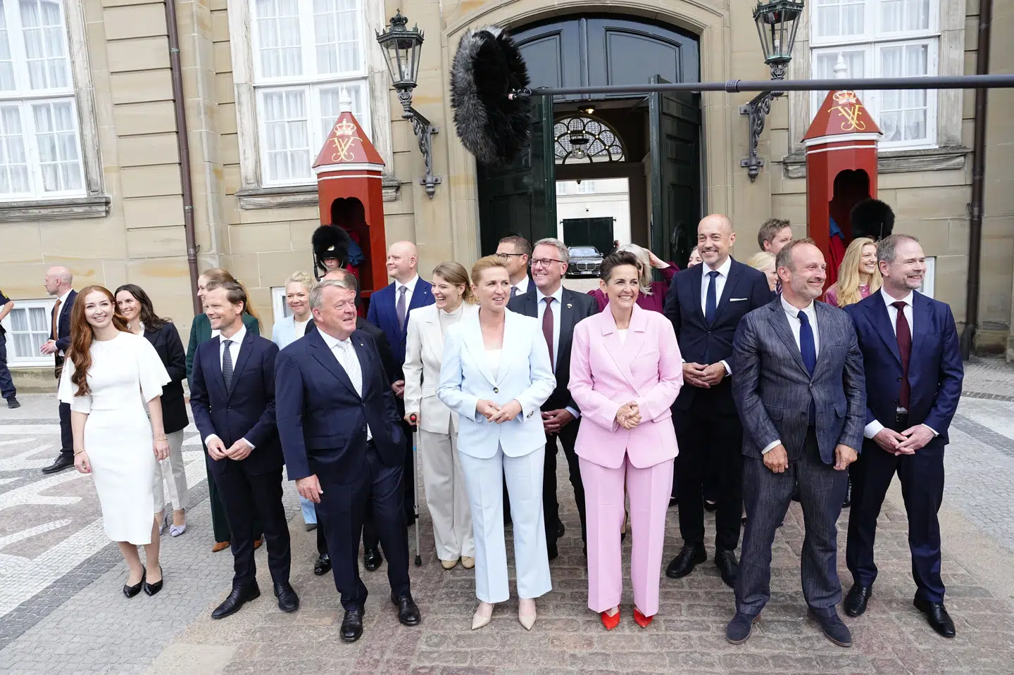 Den nye regering er onsdag blevet præsenteret på Amalienborg.