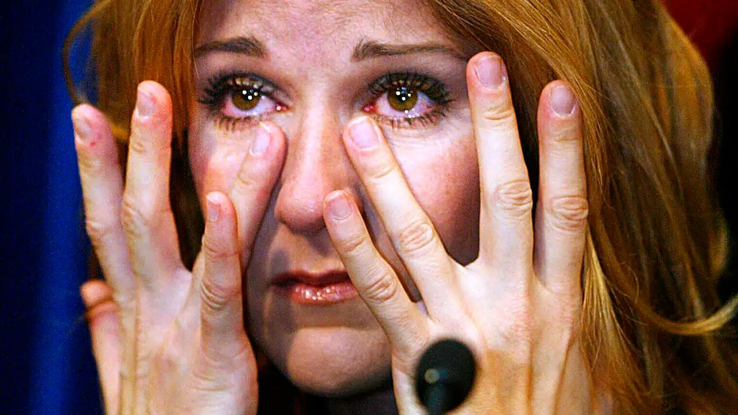 Verdensstjernen Céline Dion er knust efter hendes duetpartner er død.