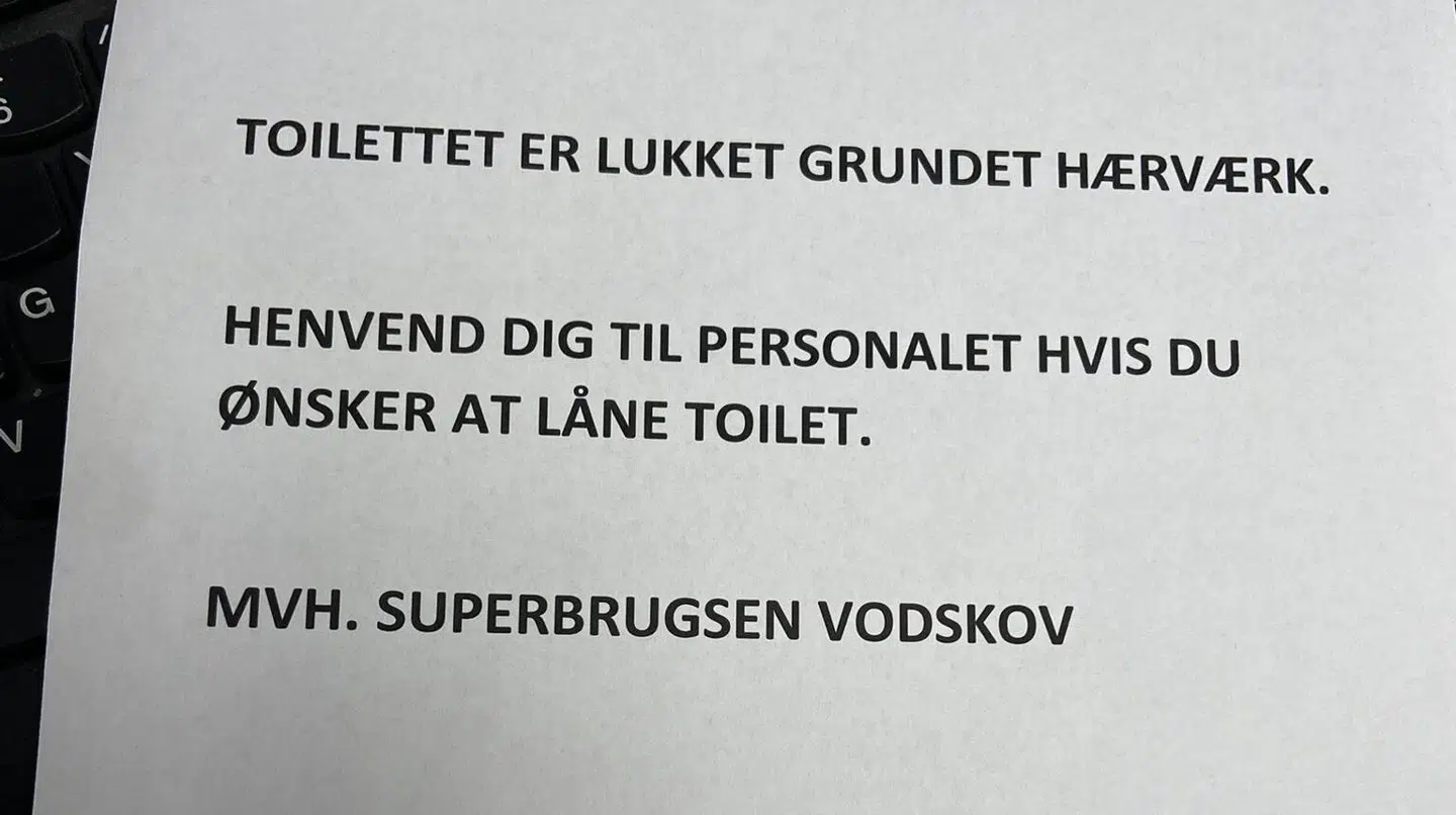 SuperBrugsen i Vodskov har været nødsaget til at hænge en seddel op.