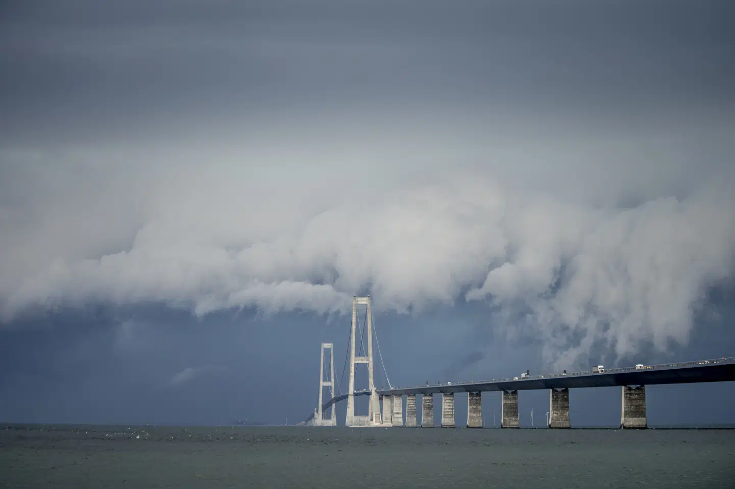 Ifølge Sund & Bælt, der er selskabet bag blandt andet Storebæltsbroen, passerer omkring 36.000 køretøjer dagligt forbindelsen mellem Fyn og Sjælland. (Arkivfoto).
