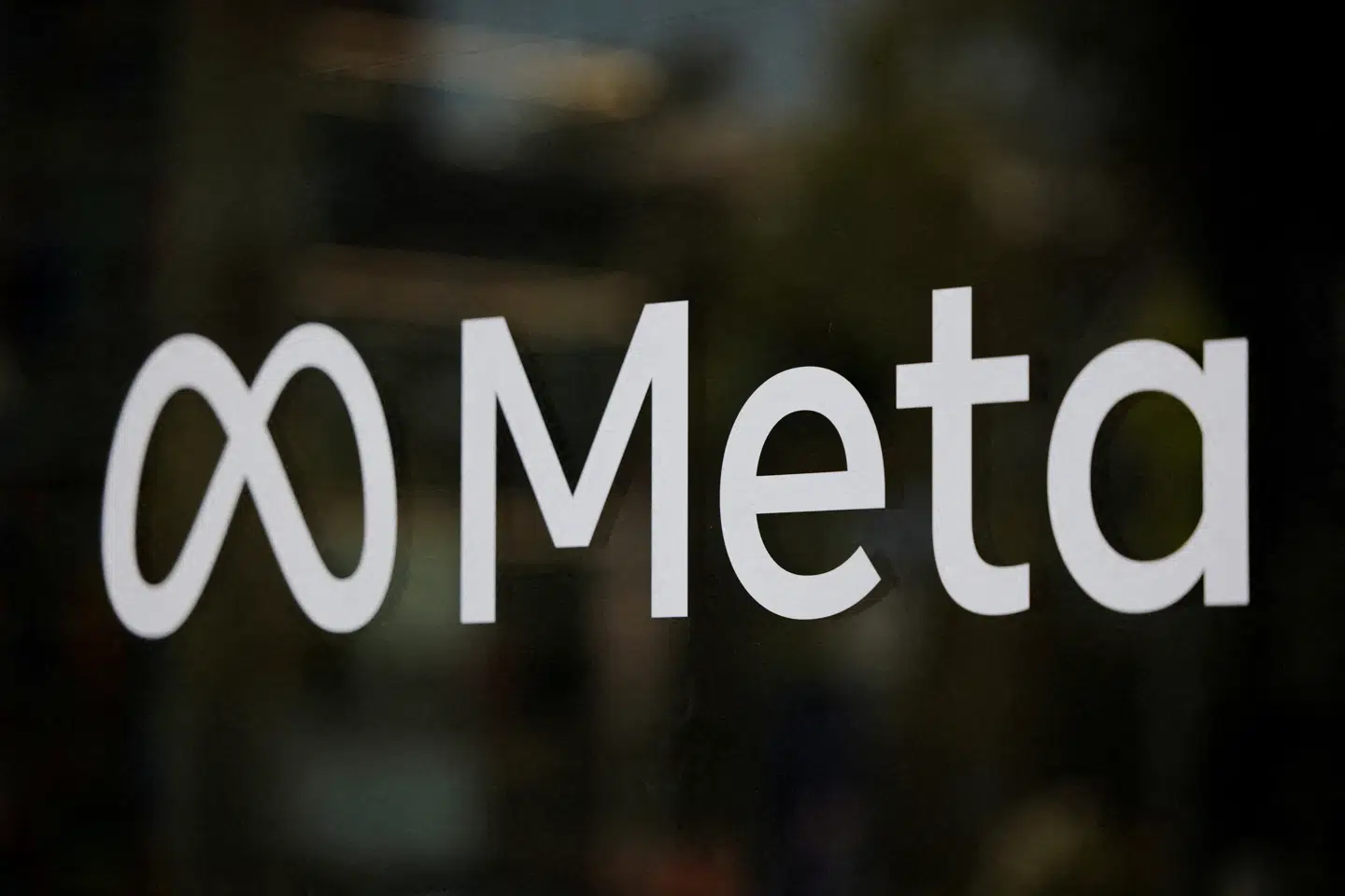 FILE PHOTO: The logo of Meta at the Meta Lab in Los Angeles, California, U.S., May 20, 2026. REUTERS/Daniel Cole/File Photo
