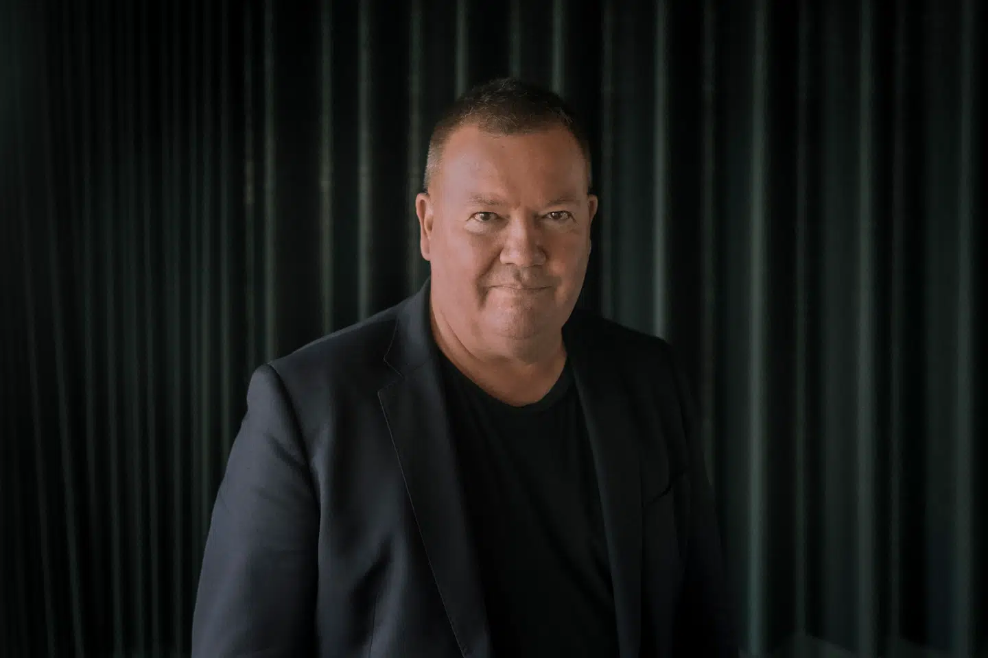 Tom Jensen har siden 2015 været ansvarshavende chefredaktør for Berlingske. Han bliver 60 år 6. juni 2026.