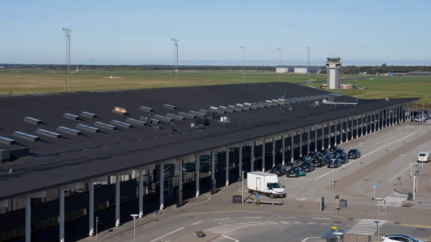Flyene kommer til at lette og lande til sommer på trods af snak om mangel på flybrændstof.