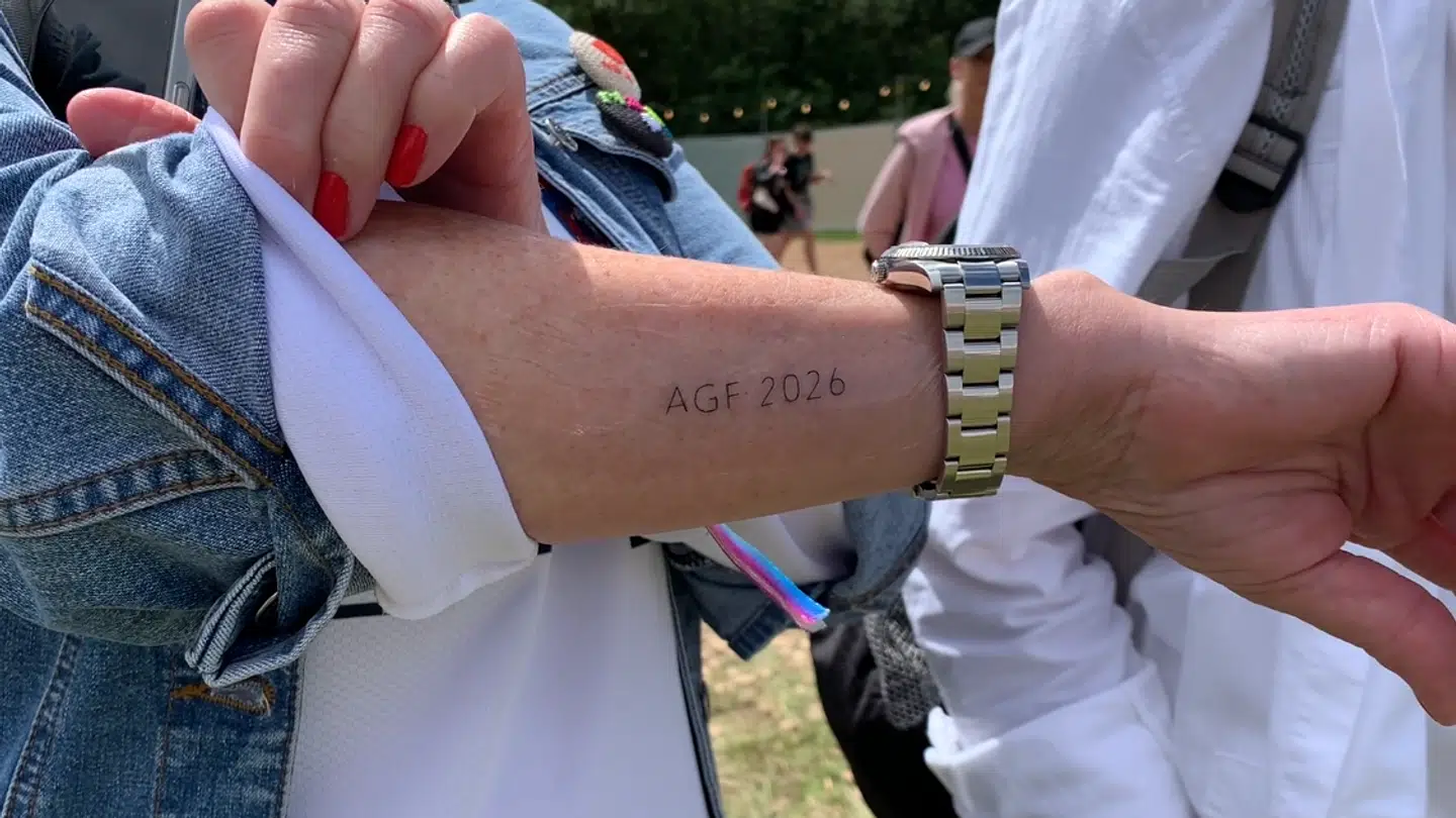 61-årige Ronda fra Aarhus har fået lavet en ny AGF-tatovering.