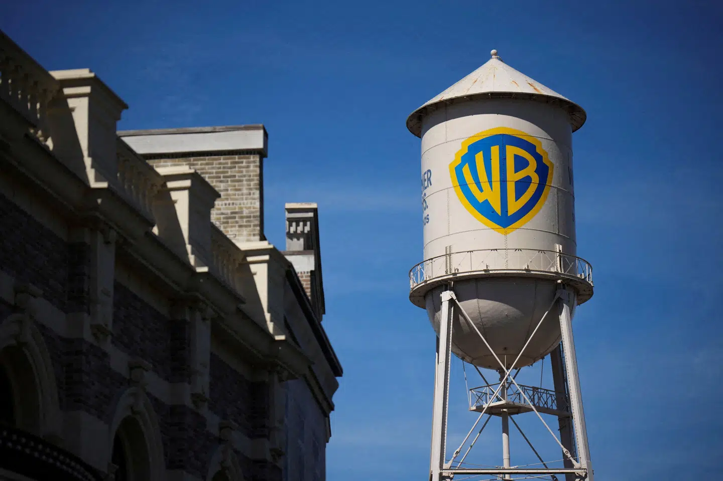 Filmselskabet Paramount har indgået en aftale om at købe Warner Bros. Discovery i en handel til over 700 milliarder kroner. (Arkivfoto)