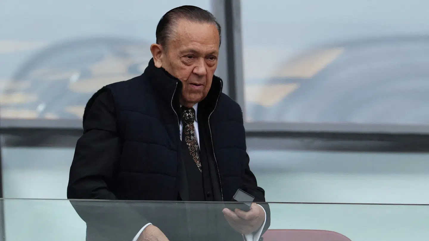 David Sullivan har trukket sig fra fodboldklubben West Ham United efter mystiske anklager