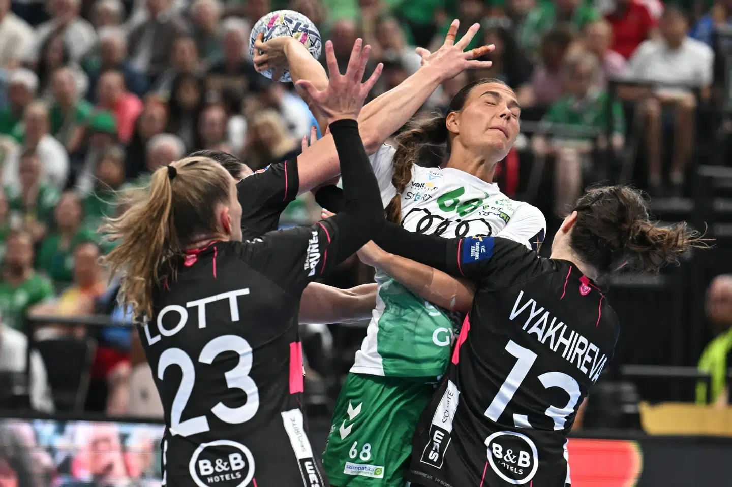 Helena Elver og Györ fik kamp til stregen af Brest.