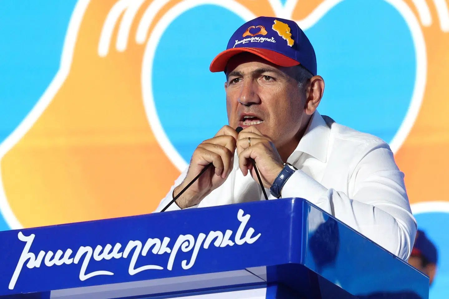 Armeniens premierminister, Nikol Pashinyan, og partiet Civil Contract står til at få flest stemmer ved søndagens valg i Armenien. Pashinyan har været premierminister siden 2018. (Arkivfoto).