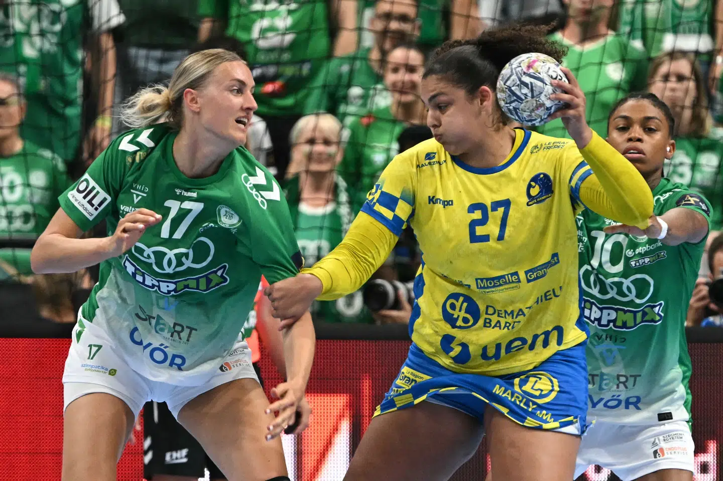 Sarah Bouktit var kampen igennem en stor hovedpine for den ungarske defensiv. Stregspilleren sluttede med 12 mål.