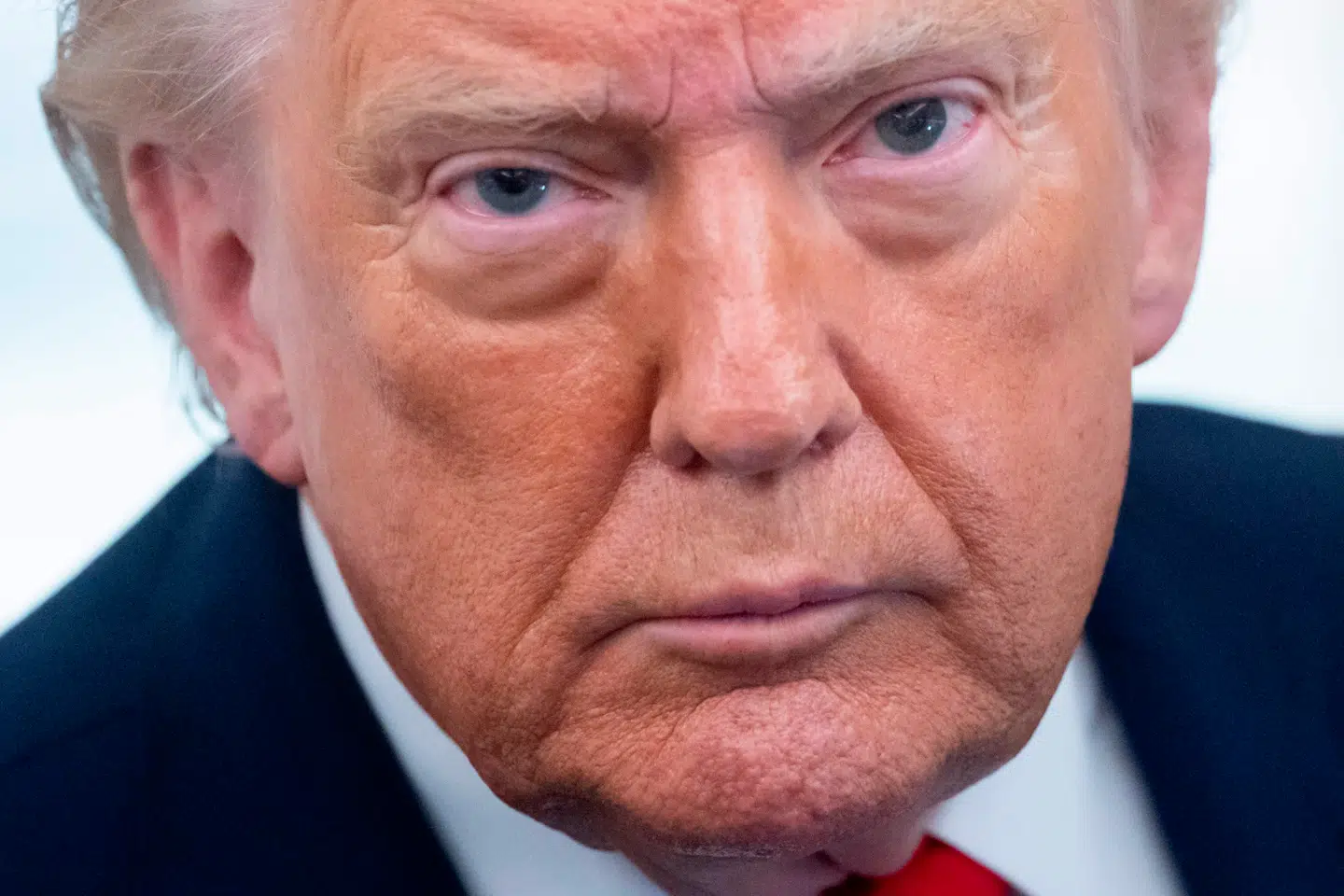Donald Trump forbereder sig på en potentiel vælgerlussing til november.