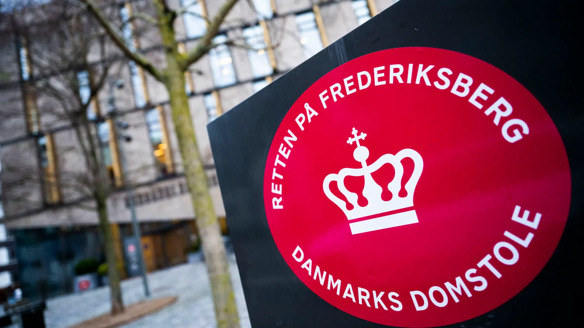 69-årig mand tiltalt i ubehagelig sag: Voldtog mindreårige b