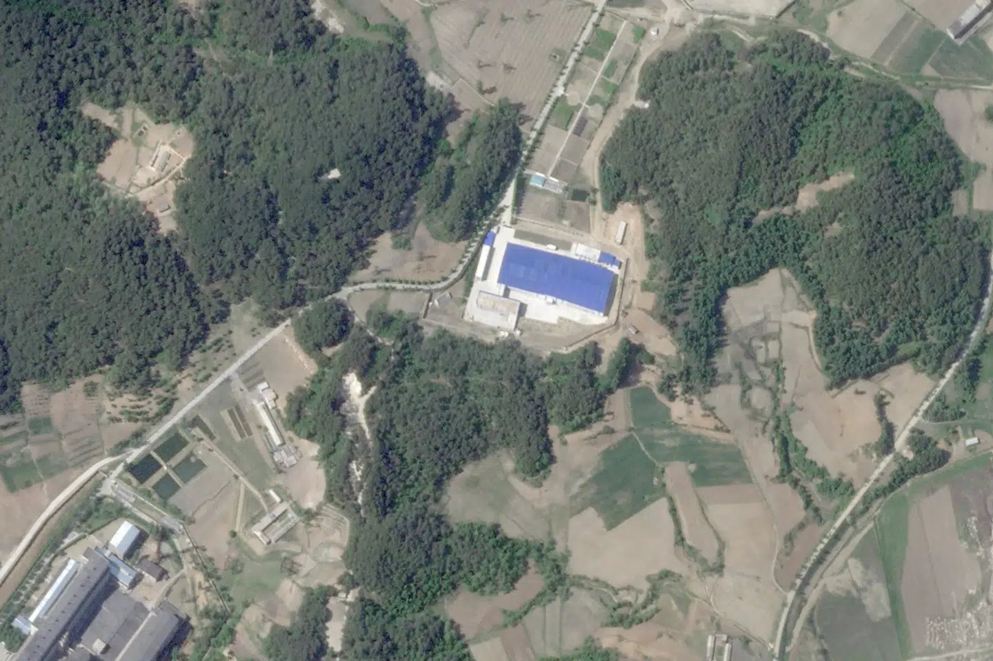 Satellitbillede af et anlæg, der producerer nukleart materiale i Yongbyon i Nordkorea. Nordkorea er et af de ni lande i verden, der er i besiddelse af atomvåben. (Arkivfoto).