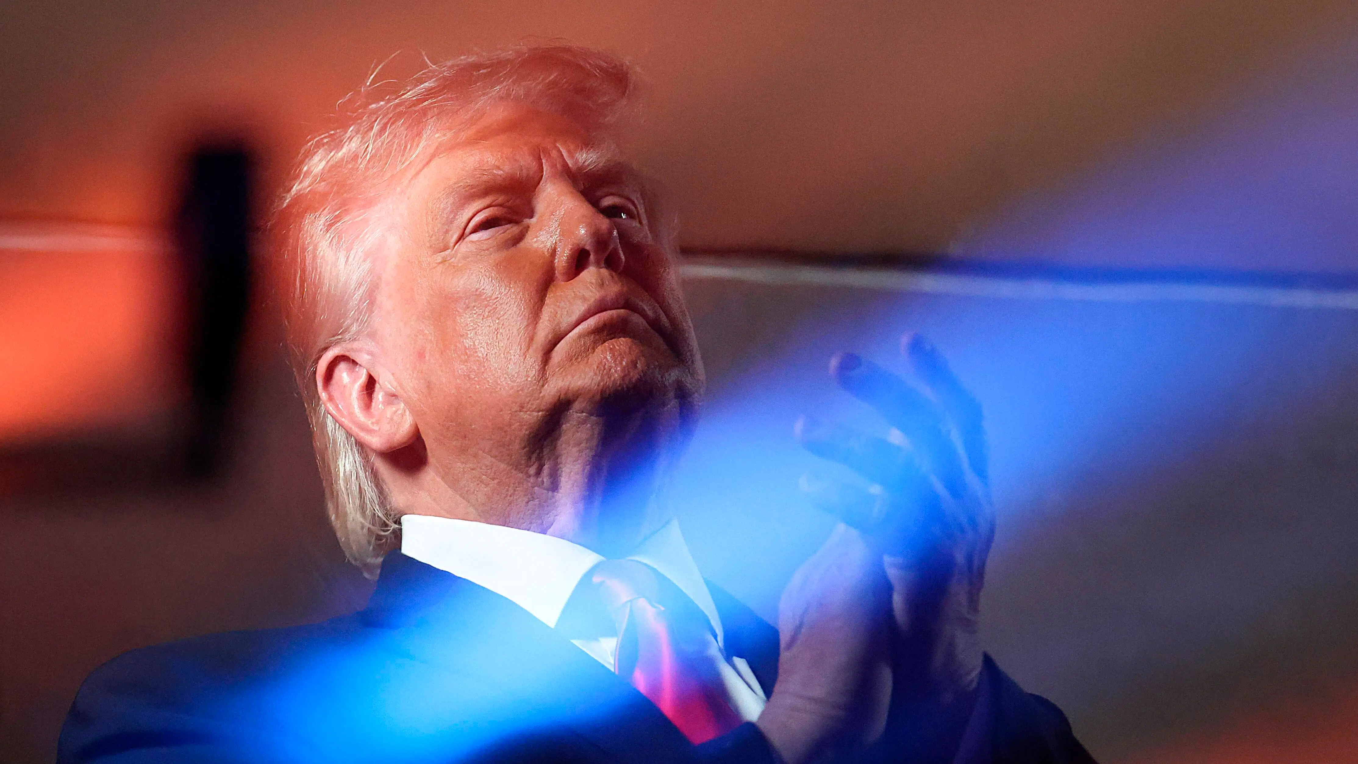 Trump buhet ud til NBA-finale