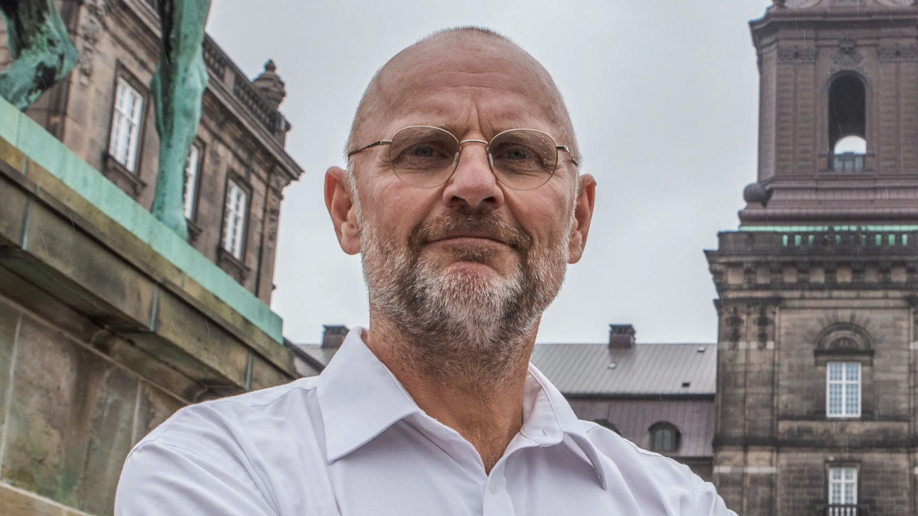 Qvortrup reagerer på vild S-rokade: Vand på kritik