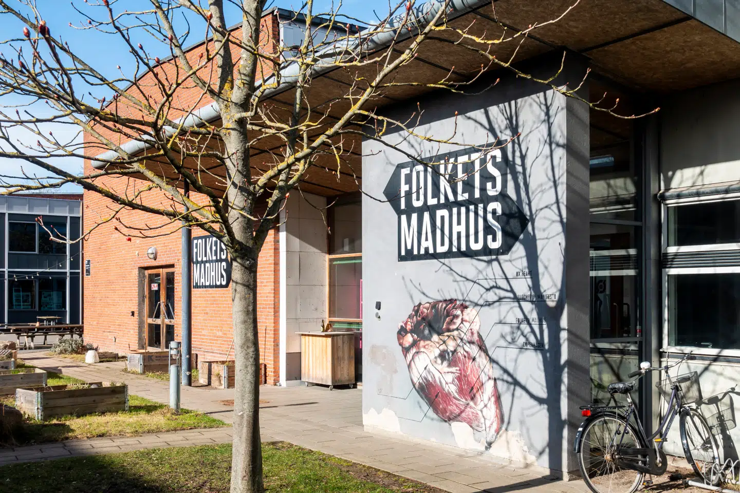 Folkets Madhus på Raffinaderivej på Amager går konkurs.