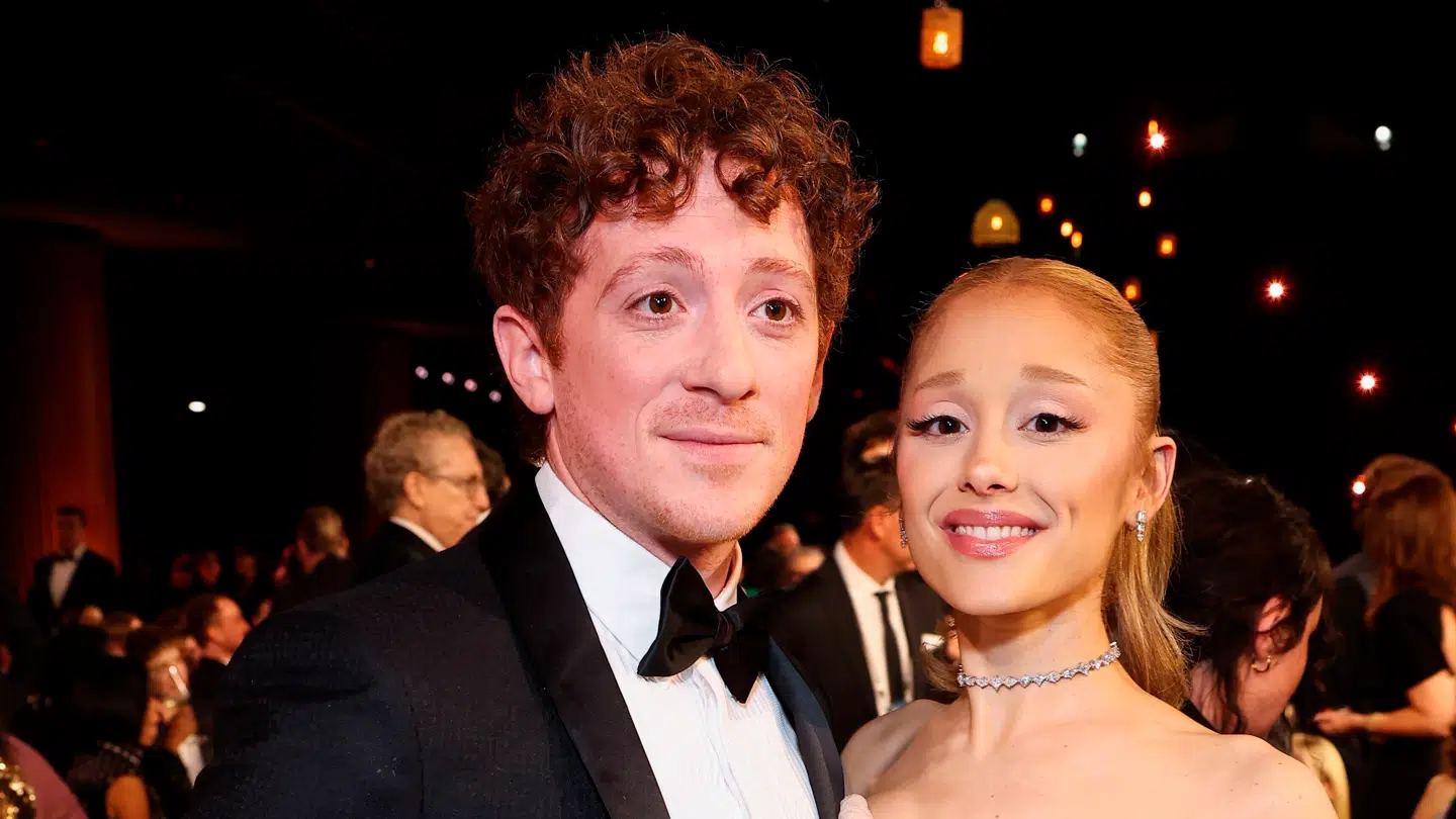 Ethan Slater og Ariana Grande var sammen i omkring tre år.