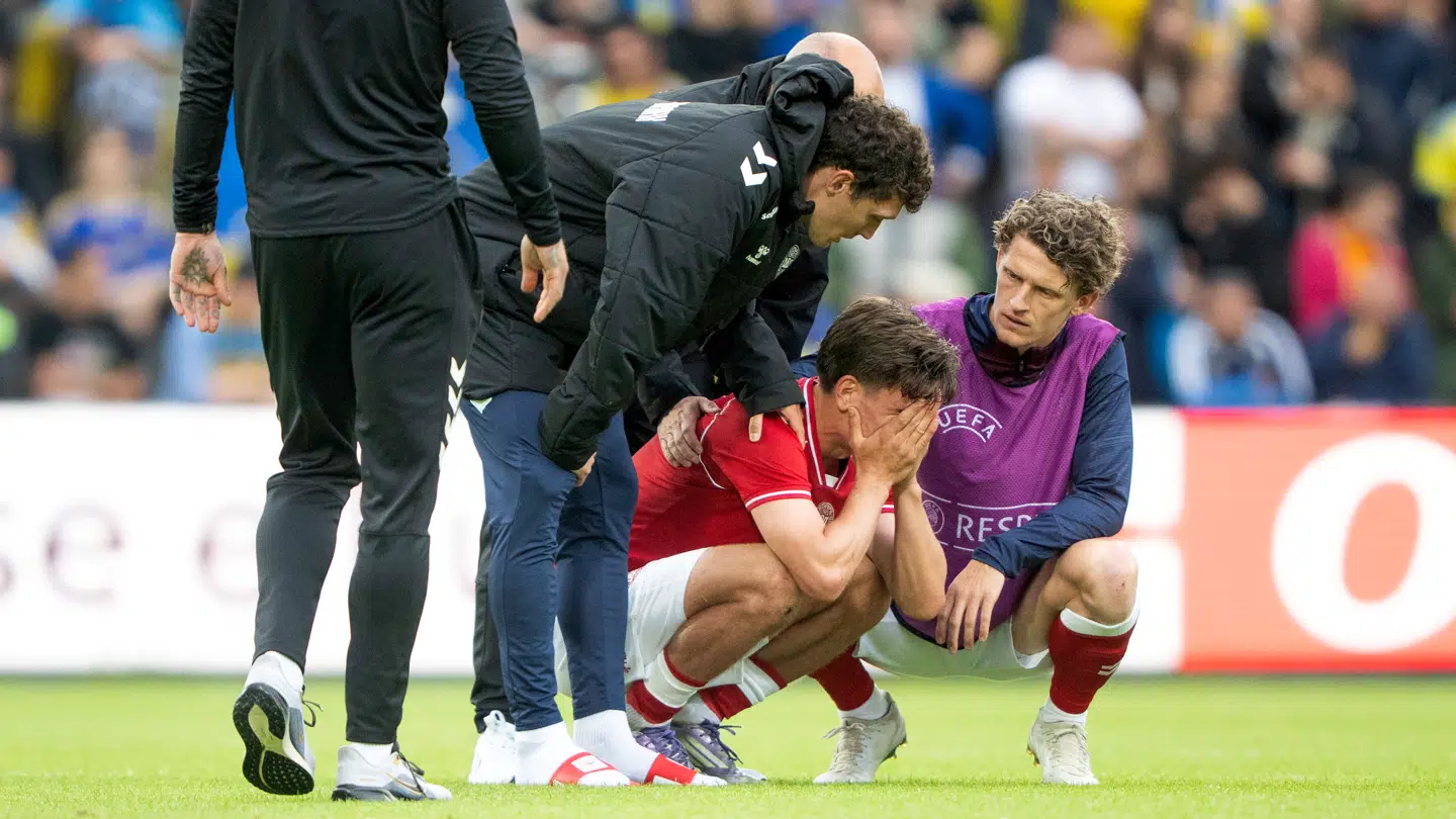 Flere spillere var enormt påvirket, efter Christian Eriksen faldt om under fodboldlandskampen mellem Danmark og Ukraine på Odense Stadion søndag den 7. juni 2026.