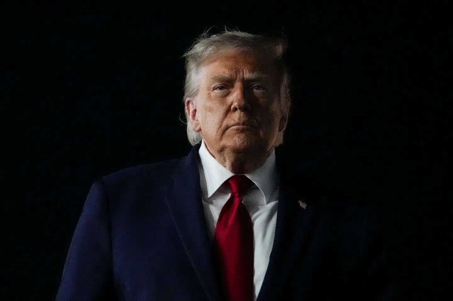 - Jeg mener, at reaktionen skal være meget stærk og meget kraftfuld - og det er præcis, hvad dette er, siger Trump tirsdag aften om amerikansk angreb på Iran.