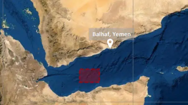 Drama nær Yemen: Skudveksling mellem fragtskib og mindre far