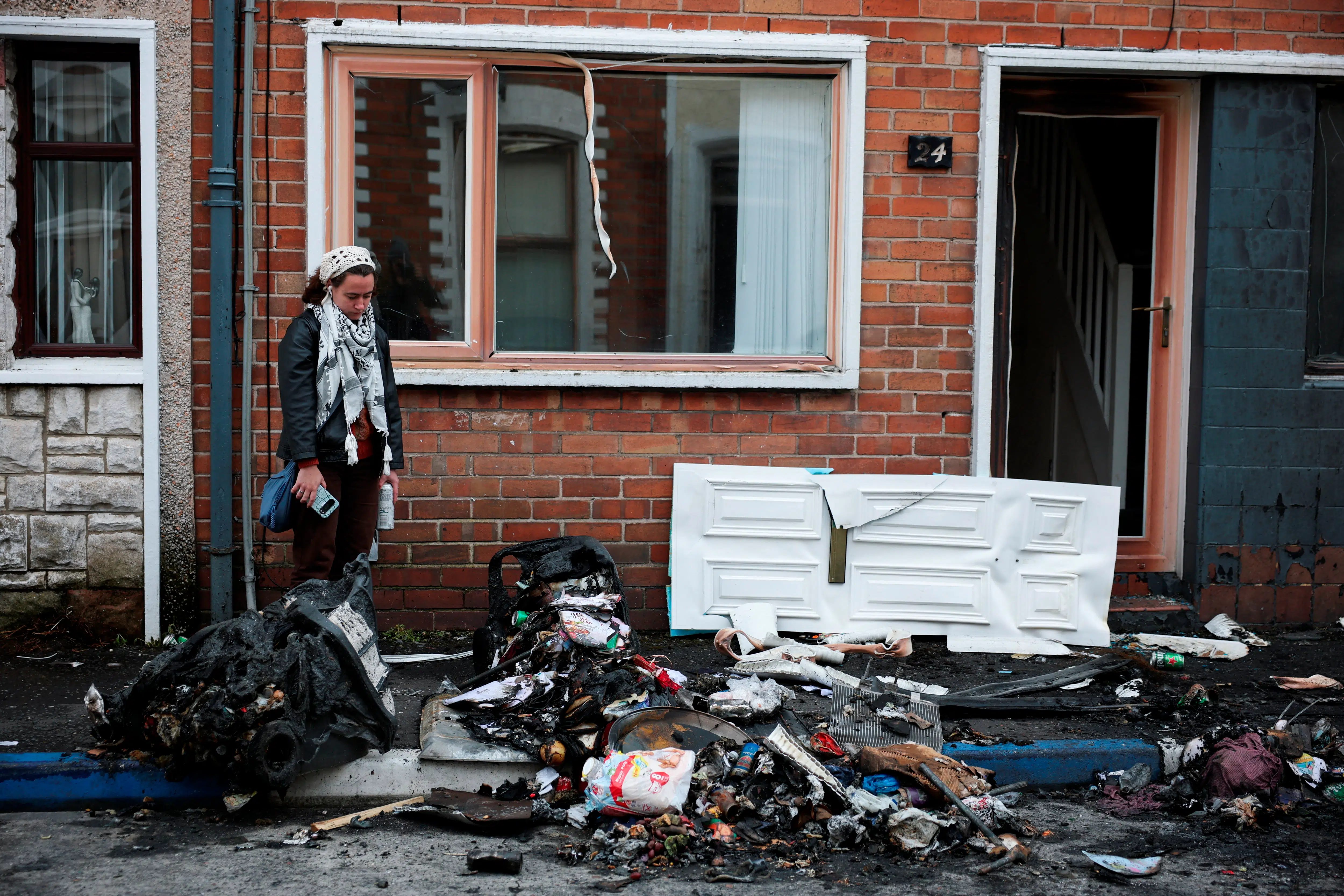Voldsomme protester efter knivangreb i Belfast – f
