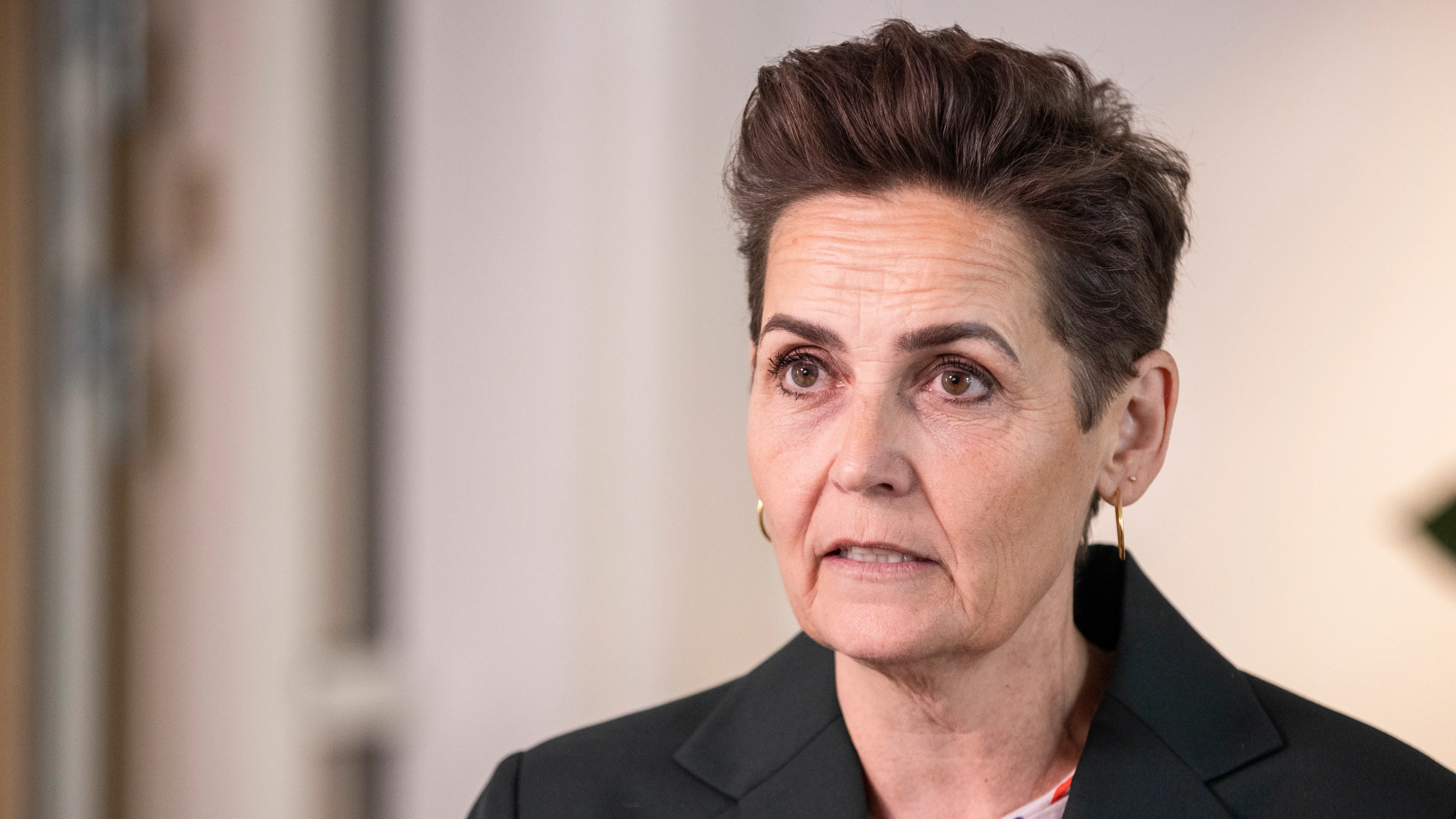Gammel MeToo-sag splitter SF på ny: 'Ildevarslende for Pia O