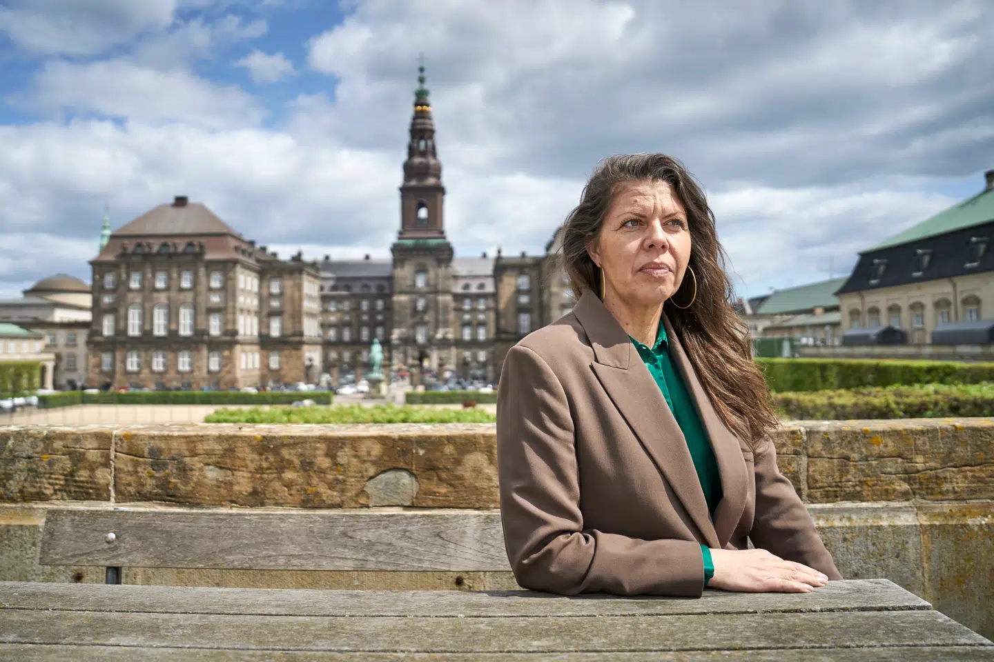 Alternativets politiske leder, Franciska Rosenkilde, betragter det som en stor sejr, at der nu ses på muligheden for at indføre, hvad partiet kalder en »flexborgerskat«, så sommerhusejere skal betale en del af kommuneskatten i den kommune, hvor de har deres fritidsbolig.
