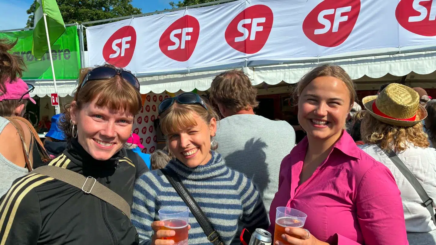 Agnes, Thea og Therese fra Zonta, en feministisk aktivistisk ungdomsforening