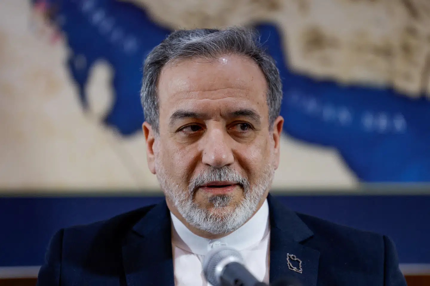 Irans udenrigsminister, Abbas Araghchi, sår nu tvivl om, hvorvidt en fredsaftale mellem USA og Iran er på plads.