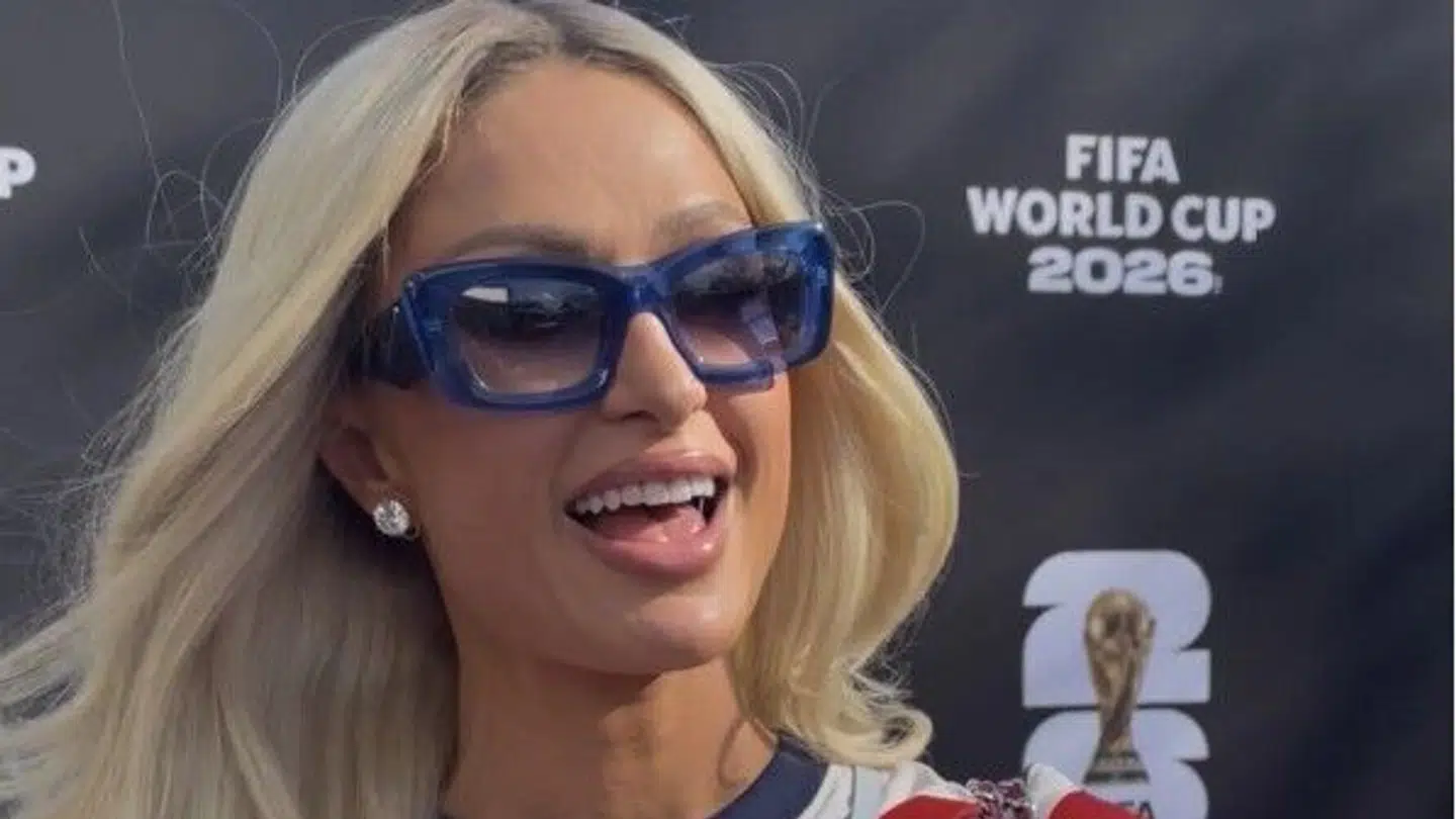 Paris Hilton foran B.T.-mikrofonen.