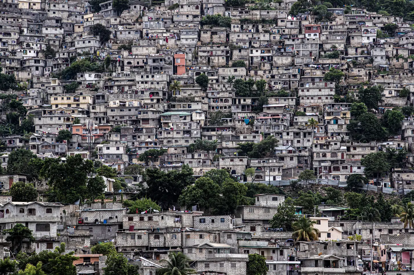 Haitis hovedstad, Port-au-Prince, har massive bandeproblemer, og 70 procent af byen menes at være kontrolleret af bandesammenslutningen Viv Ansanm. (Arkivfoto):